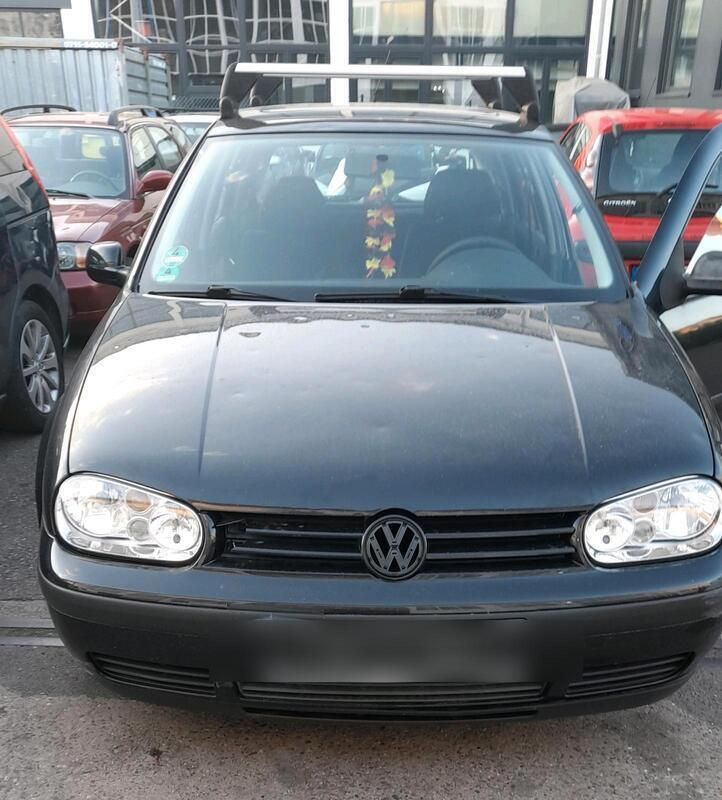 Schwarz Gebraucht 1999 VW Golf IV Kleinwagen | 400 € - Bild 1/4