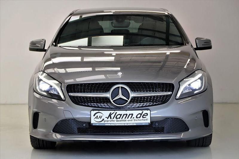Gebraucht Mercedes A200 156 PS (114 kW) 2016 Mountaingrau Limousine