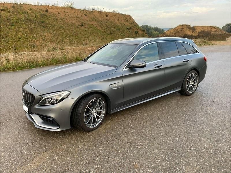 Grau Gebraucht 2018 Mercedes C63 AMG AMG Kombi | 51.000 € (Etwas zu teuer) - Bild 1/4