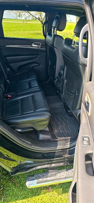 Gebraucht Jeep Grand Cherokee Overland 250 PS (183 kW) 2017 Schwarz SUV