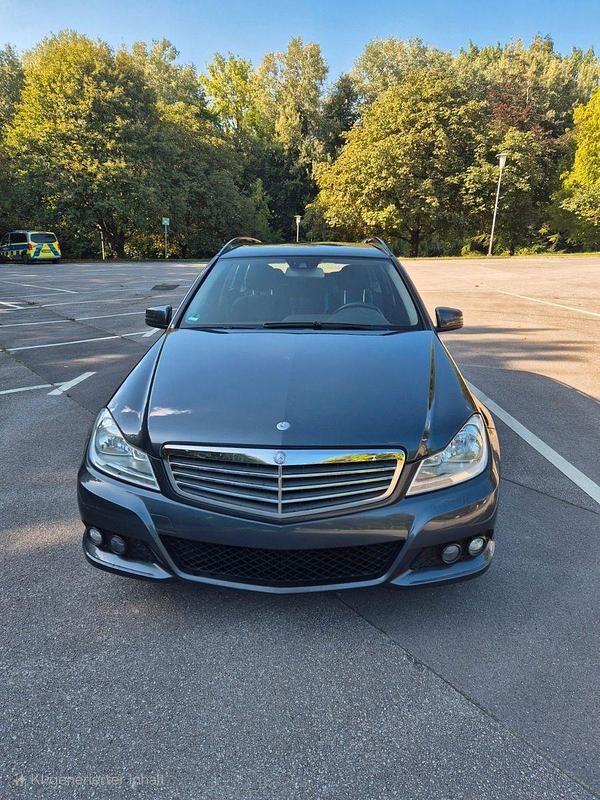 Grau Gebraucht 2013 Mercedes C200 Kombi | 6.500 € (Superpreis) - Bild 1/4