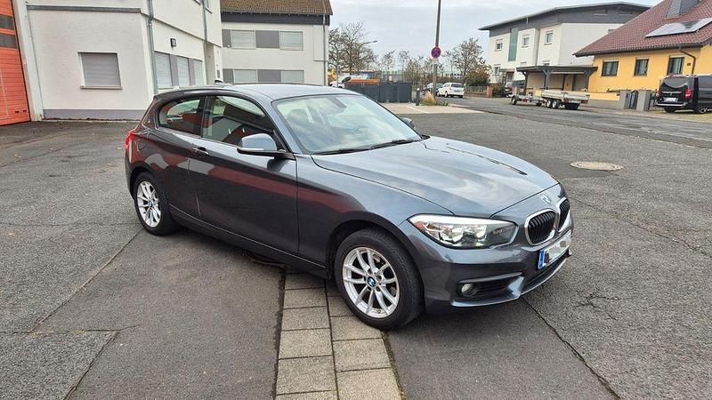 Gebraucht BMW 118 Advantage 136 PS (100 kW) 2019 Grau Kleinwagen