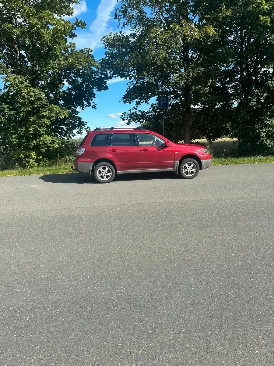 Gebraucht Mitsubishi Outlander 136 PS (100 kW) 2003 Rot SUV