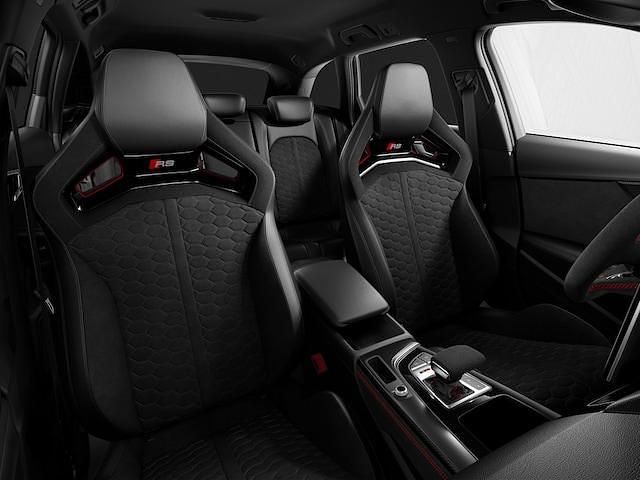 Gebraucht Audi RS4 Ambiente 470 PS (345 kW) 2024 Mythosschwarz metallic Kombi