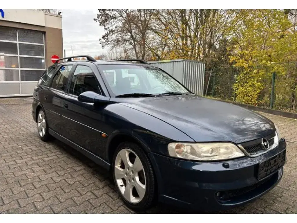 Gebraucht Opel Vectra Sport 125 PS (91 kW) 2001 Dunkel mauritiusblau metallik Kombi