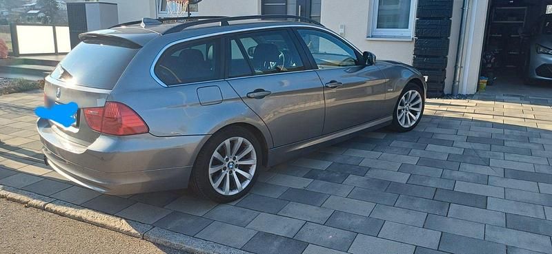 Gebraucht BMW 325 197 PS (144 kW) 2009 Grau Kombi