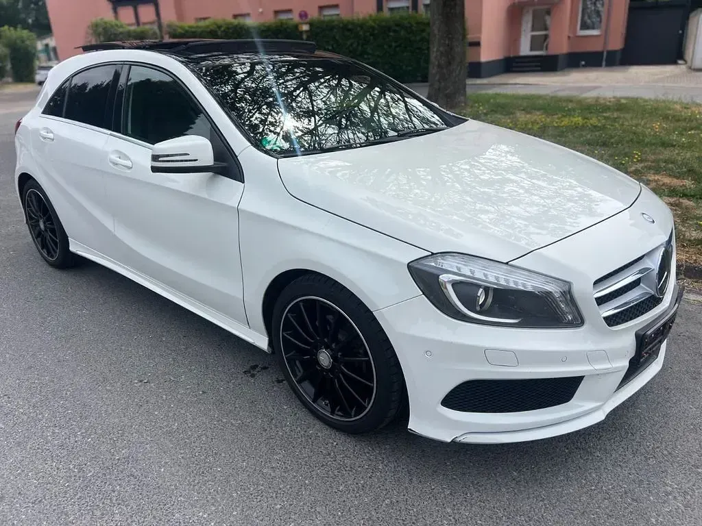 Gebraucht Mercedes 180 AMG line 109 PS (80 kW) 2014 Weiß Limousine