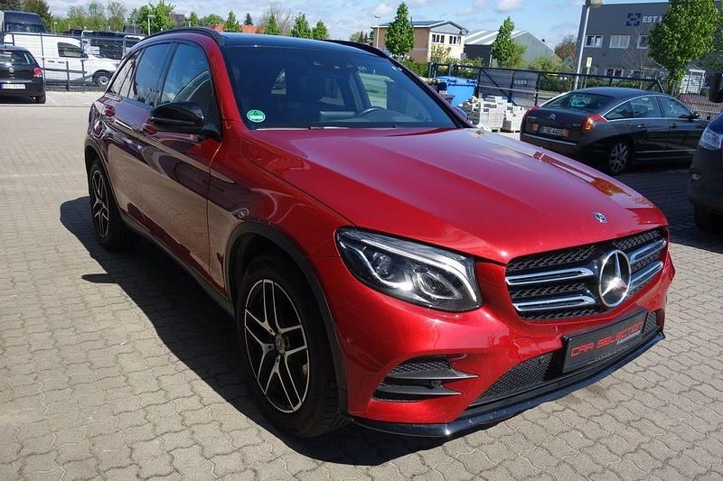 Gebraucht Mercedes GLC250 AMG 204 PS (150 kW) 2019 Hyazinthrot  metalliclack SUV