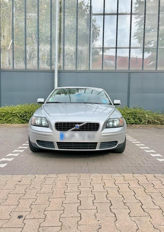 Silber Gebraucht 2006 Volvo S40 Limousine | 4.100 € (Teuer) - Bild 1/4