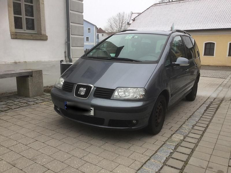 Gebraucht 2010 Seat Alhambra Van / Kleinbus | 3.000 € (Guter Preis) - Bild 1/4