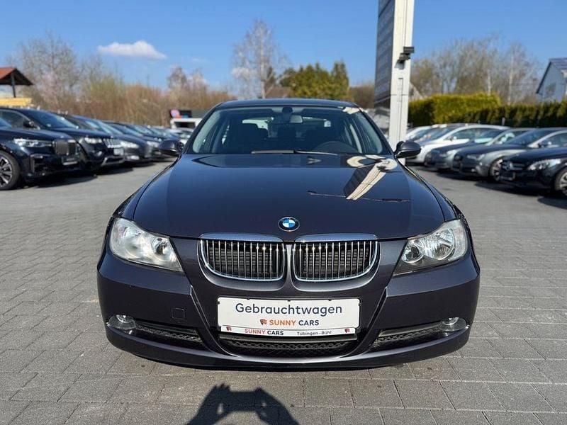 Gebraucht BMW 325 218 PS (160 kW) 2008 Silber Limousine