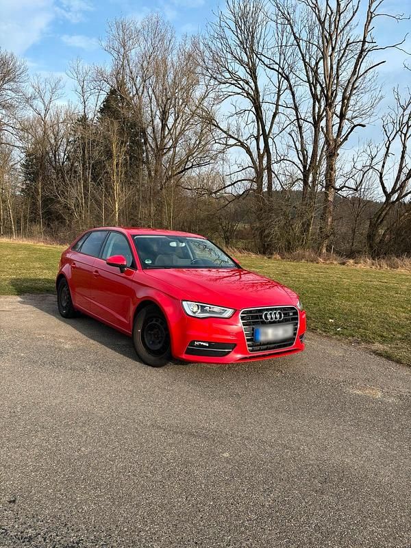 Gebraucht Audi A3 Ambition 150 PS (110 kW) 2013 Rot Limousine