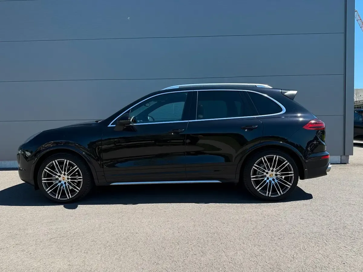 Gebraucht Porsche Cayenne 385 PS (283 kW) 2015 Schwarz SUV
