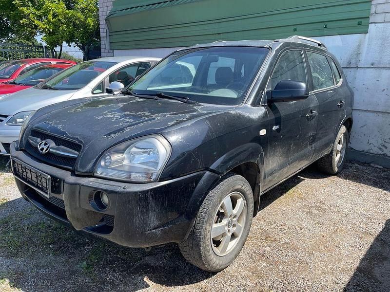 Schwarz Gebraucht 2004 Hyundai Tucson GLS SUV | 1.250 € - Bild 1/4