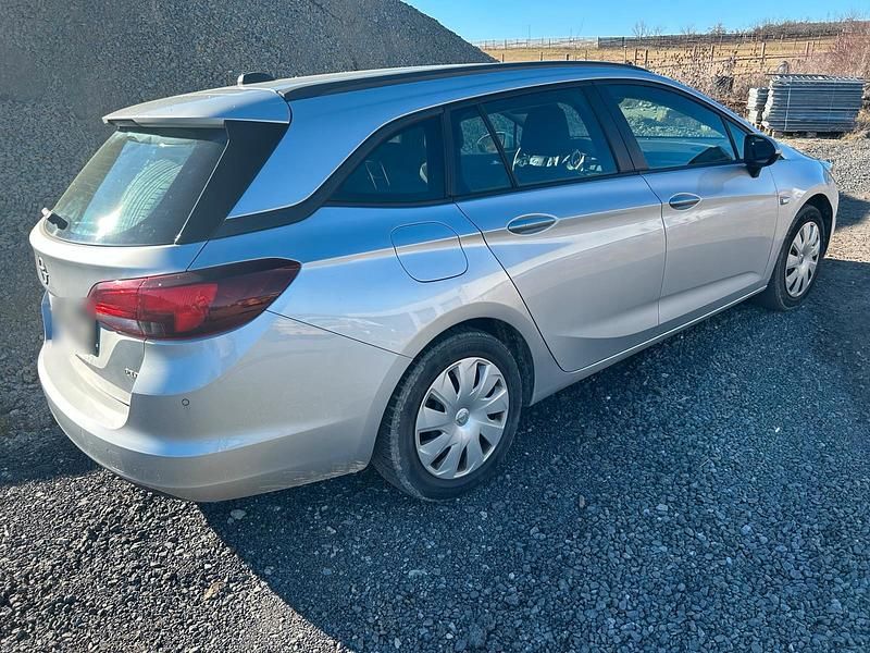 Gebraucht Opel Astra 136 PS (100 kW) 2019 Silber Kombi