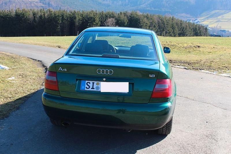 Gebraucht Audi A4 125 PS (91 kW) 1996 Grün Limousine