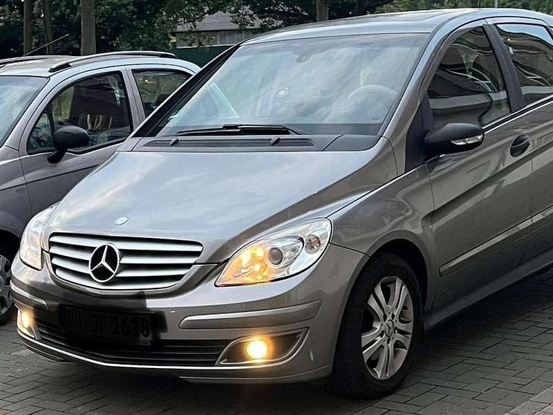 Gebraucht Mercedes B200 136 PS (100 kW) 2005 Grau Van / Kleinbus