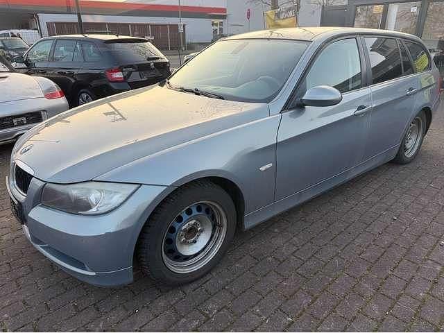 Gebraucht BMW 320 150 PS (110 kW) 2006 Arktis Kombi