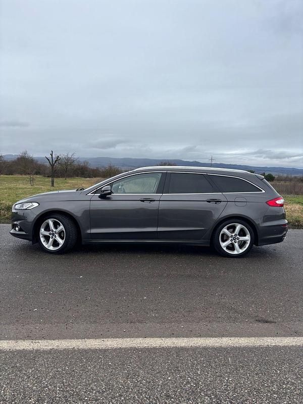 Gebraucht Ford Mondeo 179 PS (131 kW) 2017 Grau Kombi
