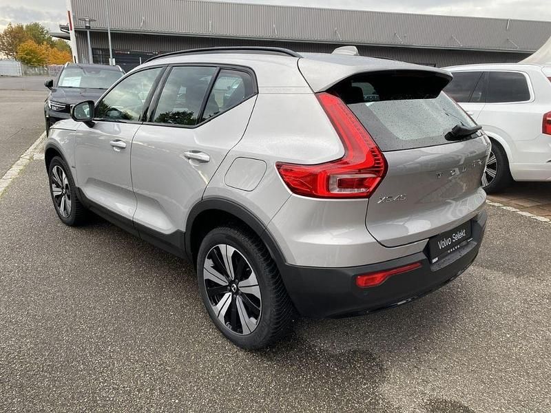 Gebraucht Volvo XC40 Plus 169 kW (231 PS) 2022 Silver dawn metallic SUV