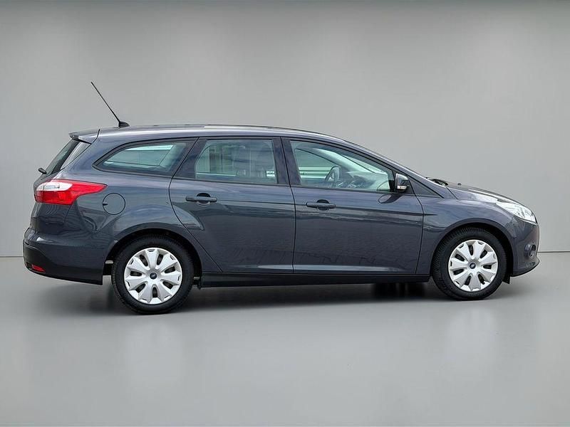Gebraucht Ford Focus Trend 101 PS (74 kW) 2013 Kombi