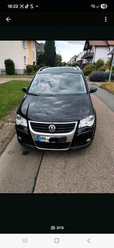 Schwarz Gebraucht 2010 VW Touran Cross Van / Kleinbus | 5.200 € (Guter Preis) - Bild 1/4