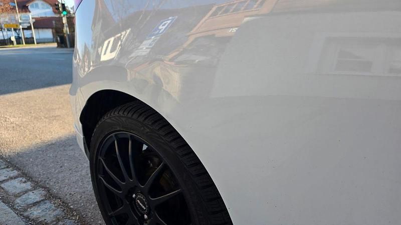 Gebraucht Ford Fiesta ST 200 PS (147 kW) 2019 Weiß Kleinwagen