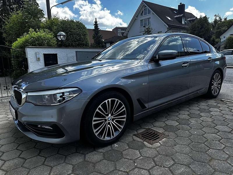 Gebraucht BMW 520 Efficient Dynamics 190 PS (139 kW) 2017 Grau Limousine