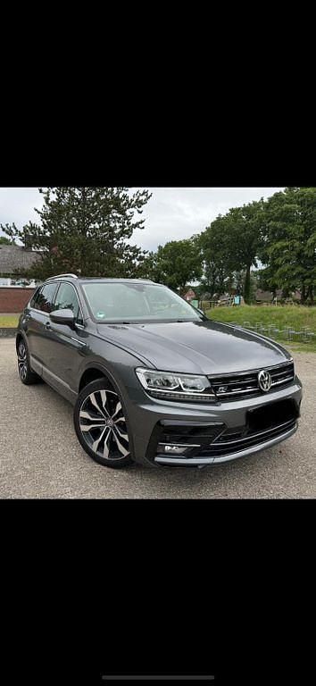 Grau Gebraucht 2019 VW Tiguan R-line SUV | 27.000 € (Superpreis) - Bild 1/4