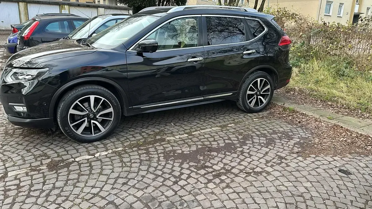Gebraucht Nissan X-Trail 163 PS (119 kW) 2018 Schwarz SUV