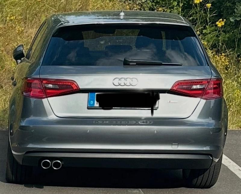 Gebraucht Audi A3 Ambition 150 PS (110 kW) 2015 Grau Limousine