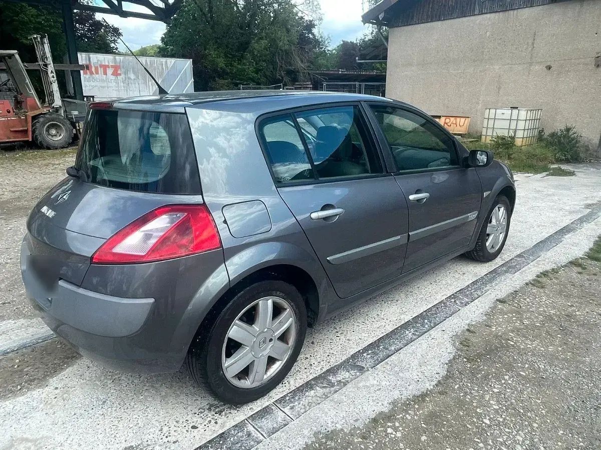 Gebraucht Renault Mégane II Privilege 113 PS (83 kW) 2003 Grau Limousine
