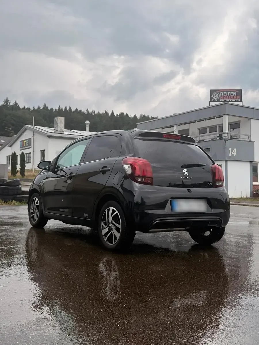 Gebraucht Peugeot 108 72 PS (52 kW) 2020 Schwarz Cabrio