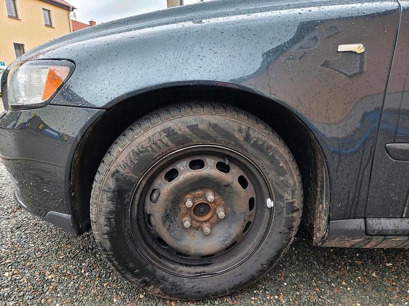 Gebraucht Volvo V50 110 PS (80 kW) 2009 Grün Kombi