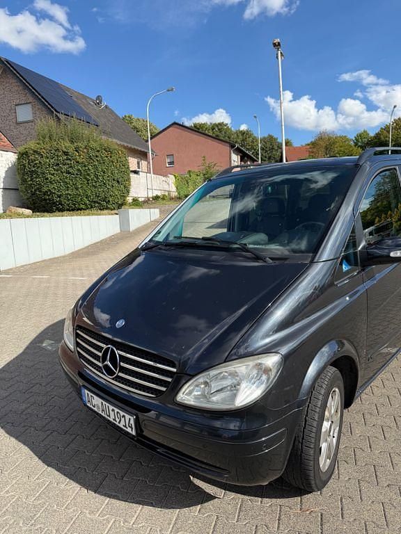 Schwarz Gebraucht 2007 Mercedes Viano Van / Kleinbus | 9.650 € (Superpreis) - Bild 1/4