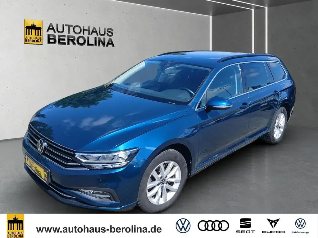 Gebraucht VW Passat Business 150 PS (110 kW) 2024 Blau Kombi