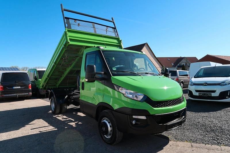 Second-hand Iveco Daily 170 CP (125 kW) 2016 Verde