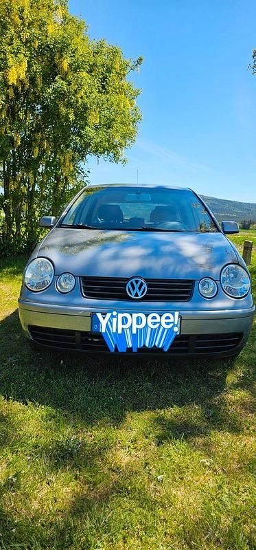 Grau Gebraucht 2004 VW Polo Cricket Kleinwagen | 1.250 € (Guter Preis) - Bild 1/4