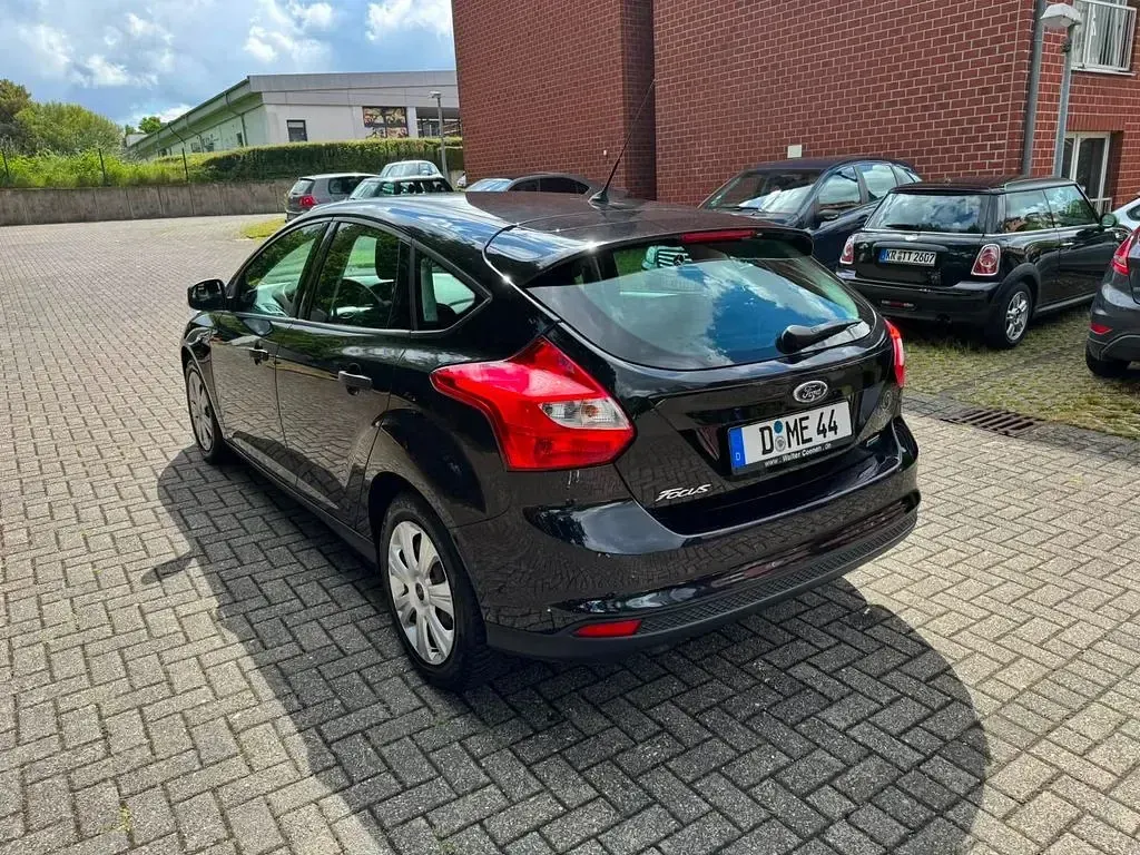 Gebraucht Ford Focus 125 PS (91 kW) 2013 Schwarz Limousine