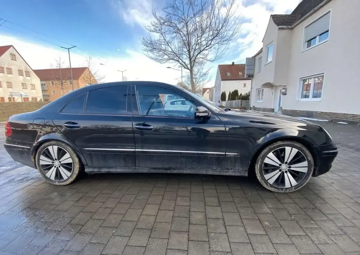 Gebraucht Mercedes E350 Elegance 292 PS (214 kW) 2009 Kombi
