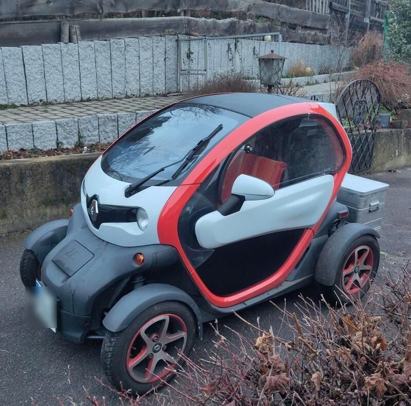 Rot Gebraucht 2020 Renault Twizy Kleinwagen | 5.000 € (Guter Preis) - Bild 1/3