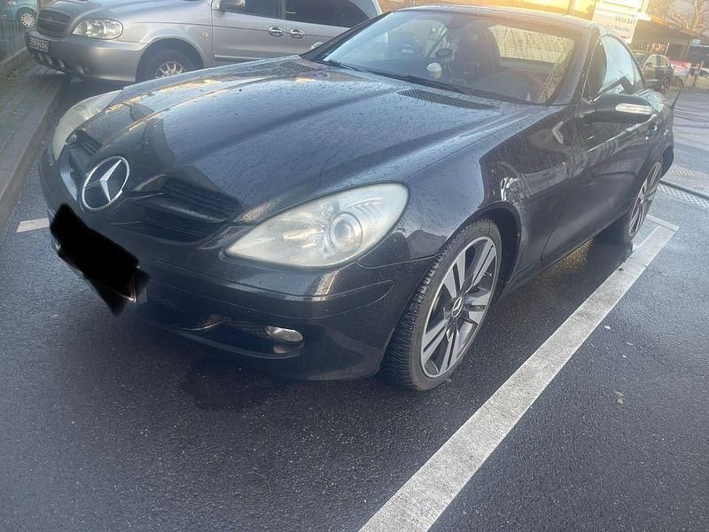 Schwarz Gebraucht 2004 Mercedes SLK200 Cabrio | 4.800 € (Superpreis) - Bild 1/4