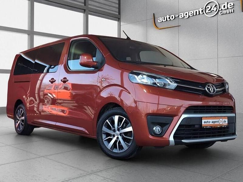 Gebraucht Toyota Proace Verso 150 PS (110 kW) 2019 Orange tourmaline Kombi