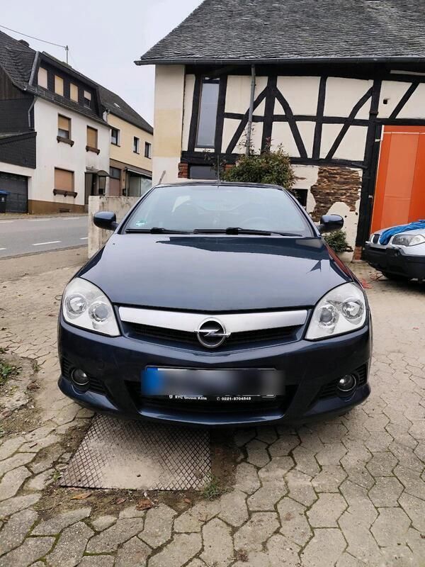 Blau Gebraucht 2007 Opel Tigra Cabrio | 3.800 € (Etwas zu teuer) - Bild 1/4