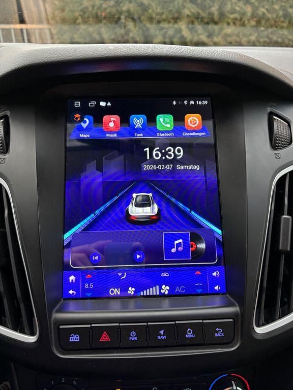 Gebraucht Ford Focus Trend 125 PS (91 kW) 2015 Blau Limousine