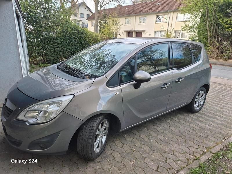 Gebraucht Opel Meriva 100 PS (73 kW) 2010 Silber Van / Kleinbus