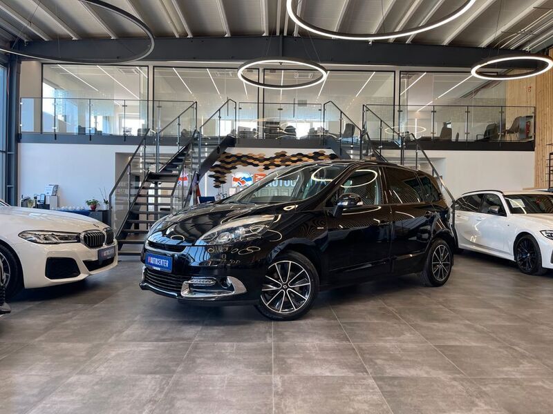 Schwarz Gebraucht 2013 Renault Scénic III Bose Edition Van / Kleinbus | 6.899 € (Fairer Preis) - Bild 1/4