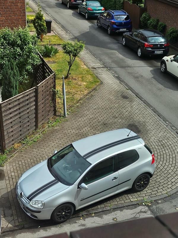 Silber Gebraucht 2006 VW Golf V Kleinwagen | 2.100 € (Fairer Preis) - Bild 1/2