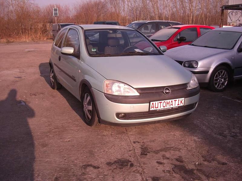 Gebraucht Opel Corsa 90 PS (66 kW) 2001 Grün Kleinwagen