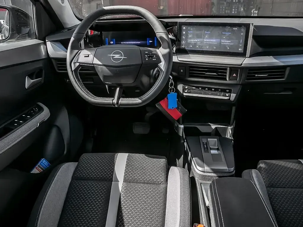 Gebraucht Opel Frontera 110 PS (80 kW) 2026 Schwarz SUV